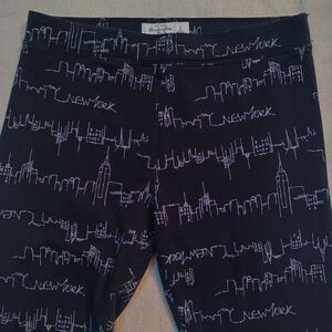 Abercrombie & Fitch Black Leggings with White New York Skyline Print